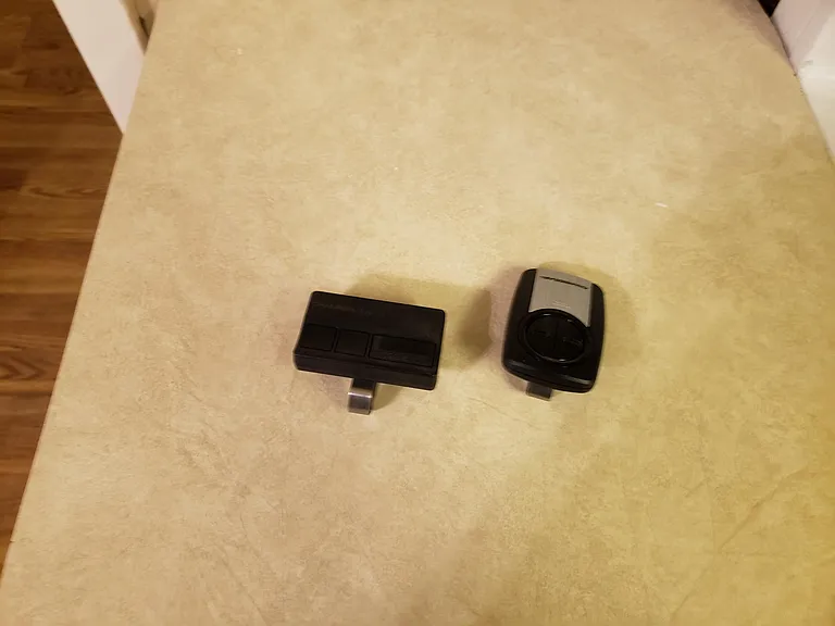 Y Cir — Photo 7