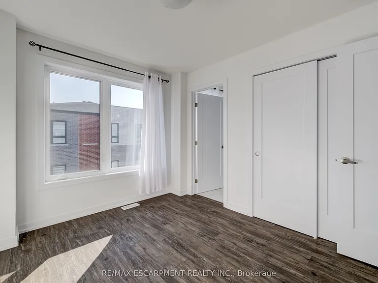 247 Burke St — Photo 27