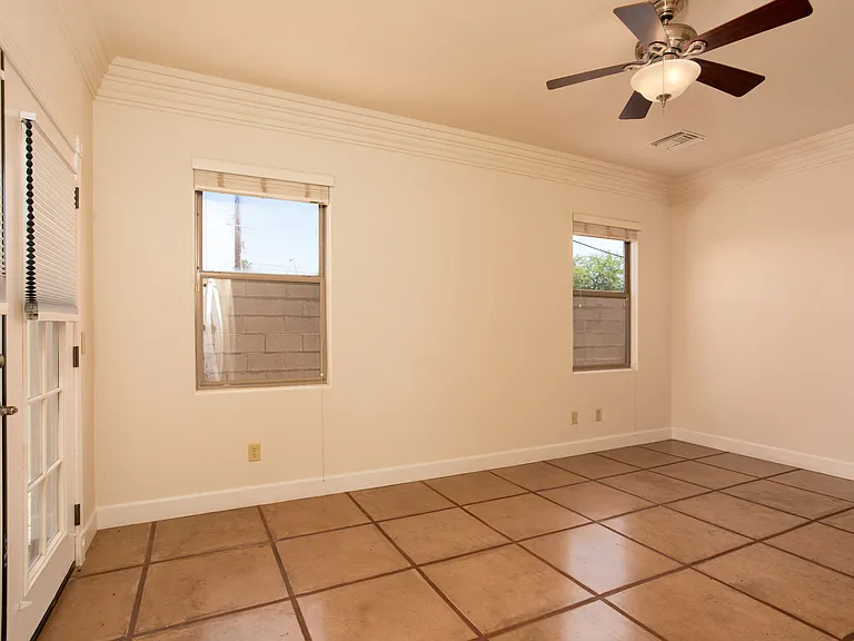 1029 E Blanton Dr — Photo 14