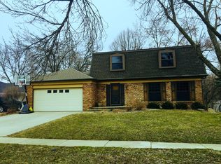 6706 Brentwood Dr NE, Cedar Rapids, IA 52402