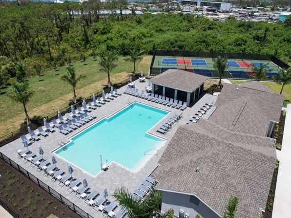 8853 Saint Kitts Cir