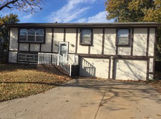 211 Grandview Ave, Newton, KS 67114