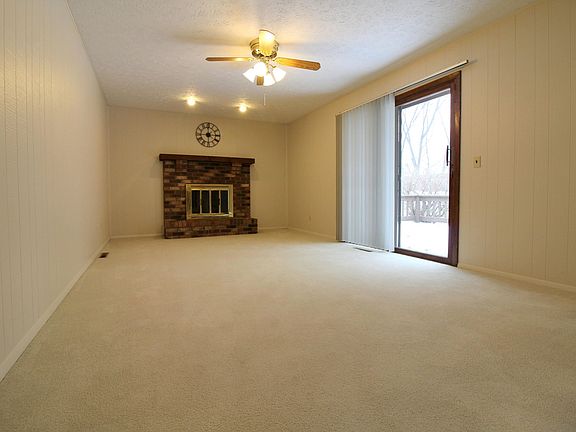 2nd image of 204 Brentwood Dr