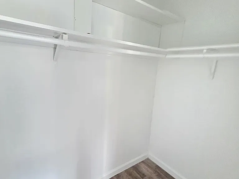 200 S Occidental — Photo 11