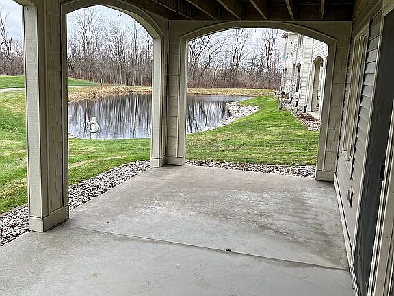 4th image of 389 Troon Ct