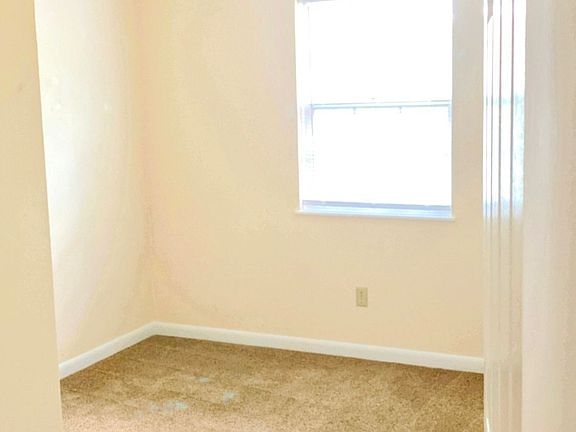 3rd image of 506 Moseley Dr #B-1-1