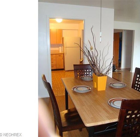 2nd image of 16100 Van Aken Blvd APT 105