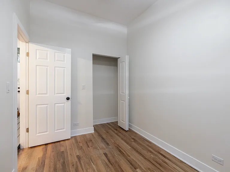 1742 N California Ave #1 — Photo 6