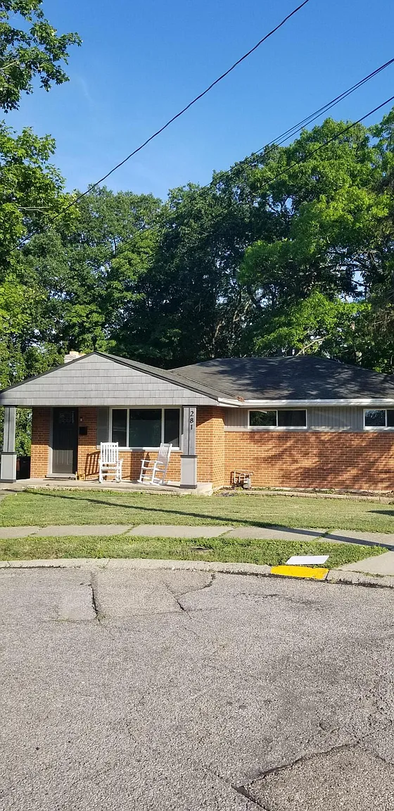 281 Sergeant Ave photo 1