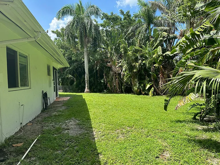 1 Indialucie Pkwy — Photo 28