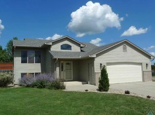 4304 E Steeple St, Sioux Falls, SD 57103
