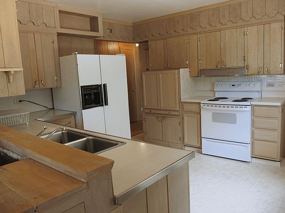 Kitchen main level