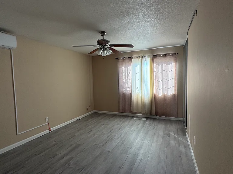 3496 Crestview Dr — Photo 13