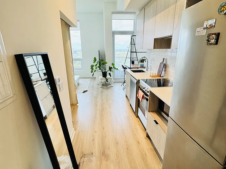 395 Bloor St E #2807 — Photo 4