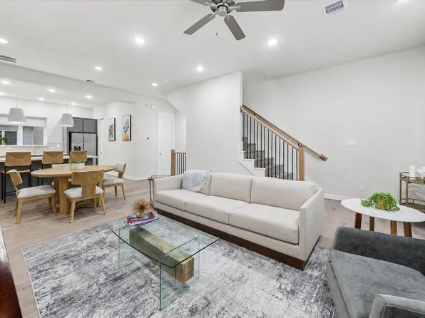 6336 Paddington Bend Dr, Houston, TX 77008