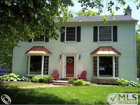 outside house pix 006