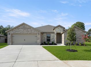 900 Granite Dr, Azle, TX 76020