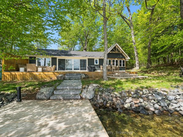 1032 Island Park Rd #2, Muskoka Lakes, ON P0B 1J0