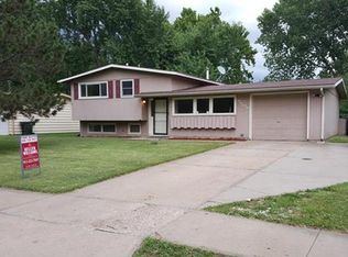 3524 SW Oakley Ave, Topeka, KS 66614