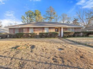 1214 Canterbury Ln, Clinton, MS 39056