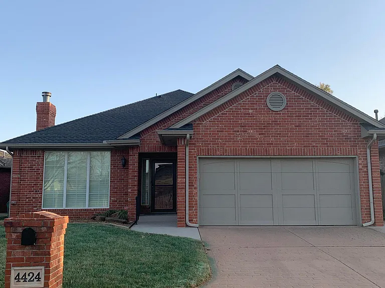 4424 Alturas Cir — Photo 33