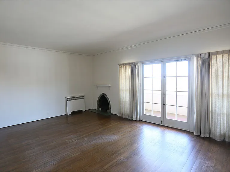 330 W Portal Ave #204-U — Photo 2