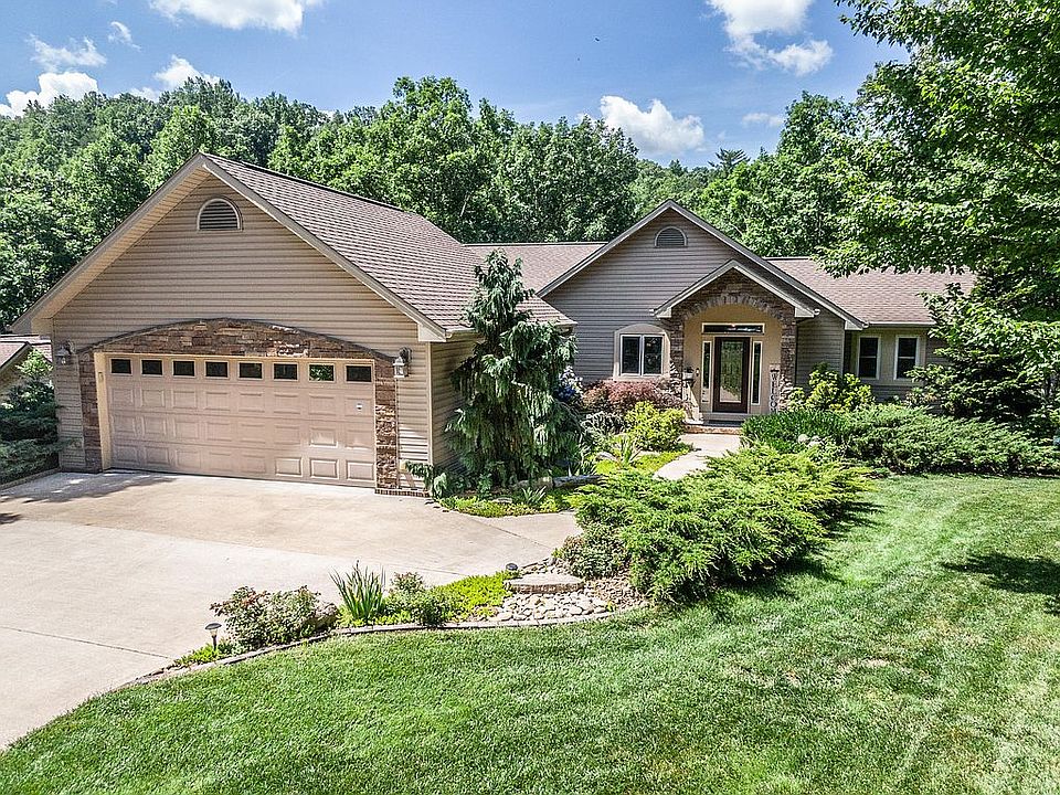 1st image of 32 Chatham Ct