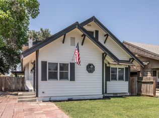 417 N L St, Dinuba, CA 93618