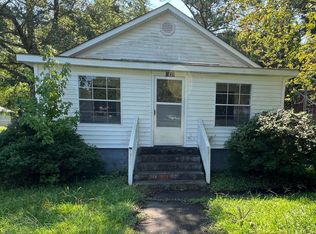1429 Highland Dr, Washington, NC 27889