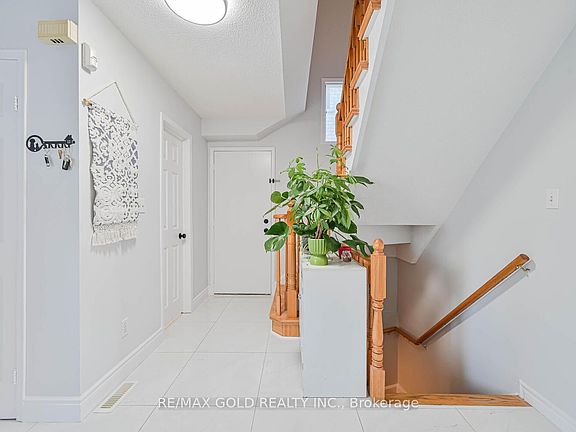 5th image of 4455 Violet Rd