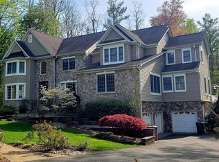 58 Beacon Hill Rd, Morganville, NJ 07751