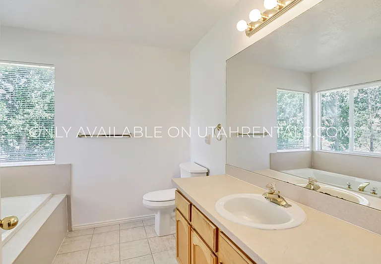 1152 N 120th St W — Photo 17