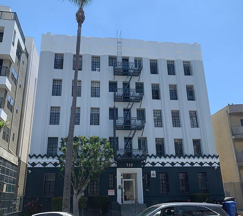 1st image of 530 S Kingsley Dr APT 501