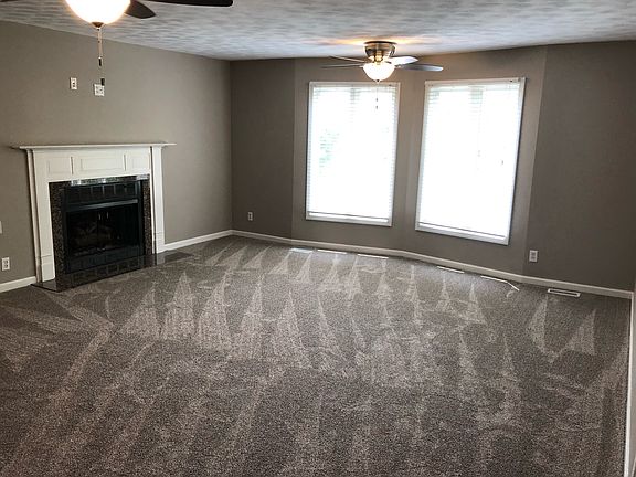 Master bedroom #1 w/walk-in 