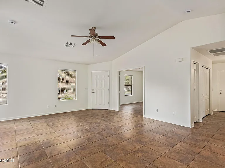 42346 W Sunland Dr — Photo 8