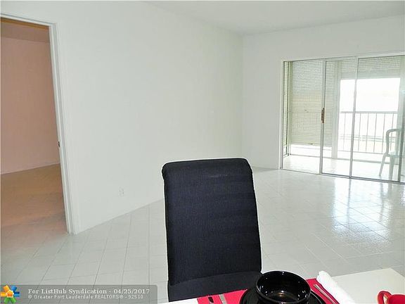 3rd image of 1200 Hillcrest Ct APT 209