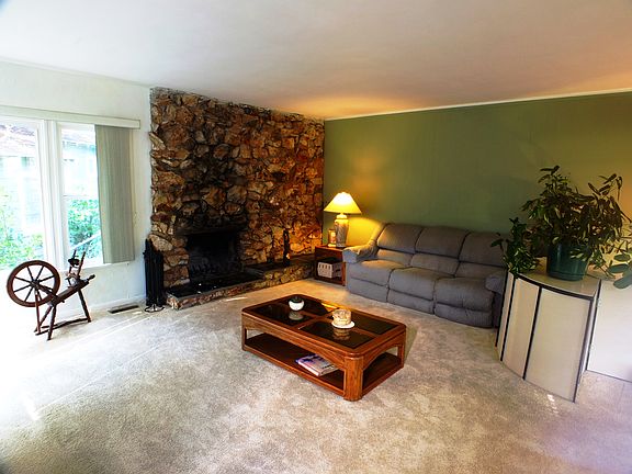 2nd image of 2588 E Chevy Chase Dr