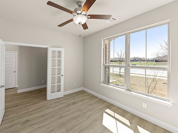 4th image of 539 San Angelo Dr