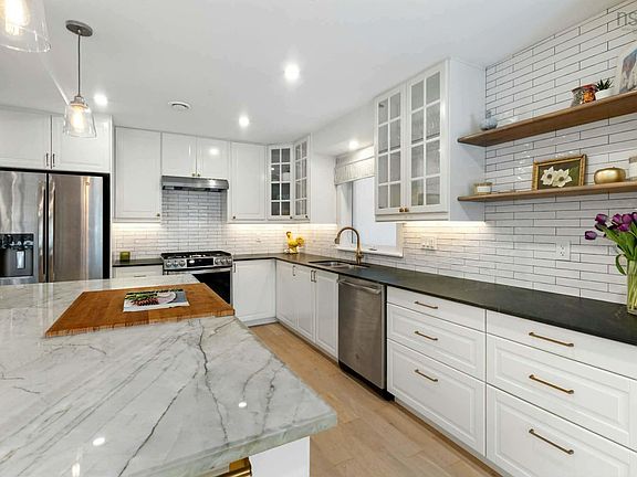 5th image of 1162 Waterloo St