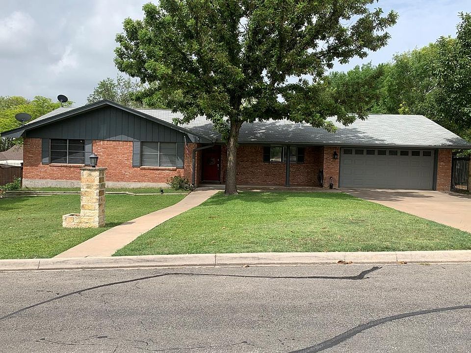 1st image of 202 Sherwood Ln