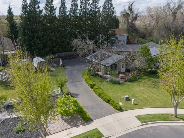882 Reinman Ct, Oakdale, CA 95361