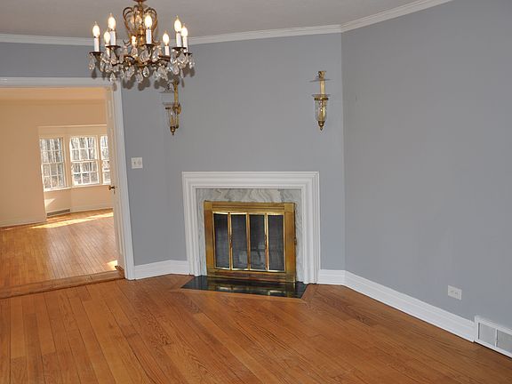 dining room 1.JPG
