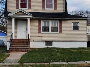 124 Eppirt St, East Orange, NJ 07018