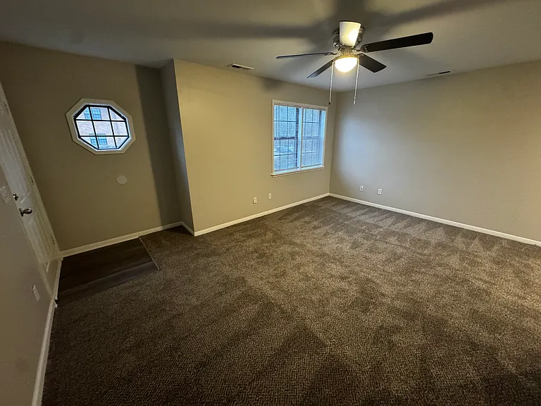 Oak Ridge Apartments — Photo 24