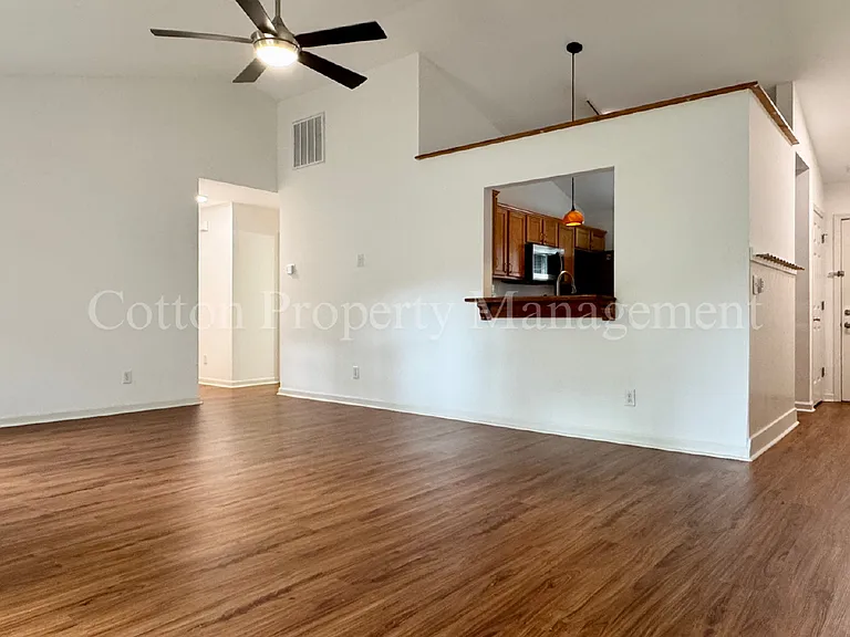 5138 Greenville Loop Rd #D — Photo 9