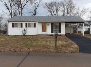 379 Imperial Ln, Fenton, MO 63026