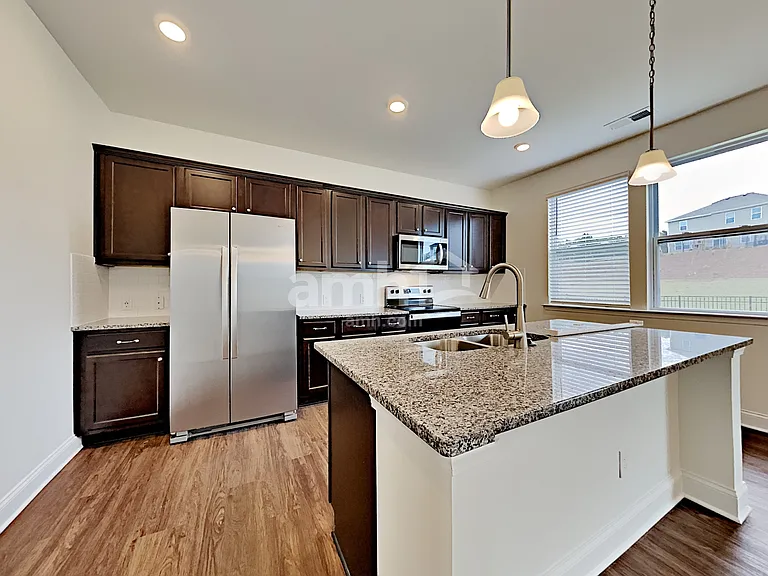 157 Twin River Dr — Photo 3