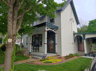 124 E Stephens St, Midway, KY 40347