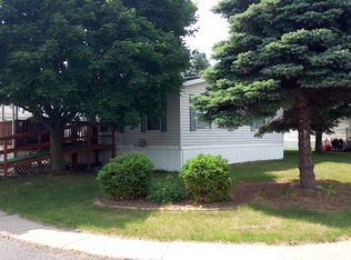 145 Hunters Rill, Lapeer, MI 48446