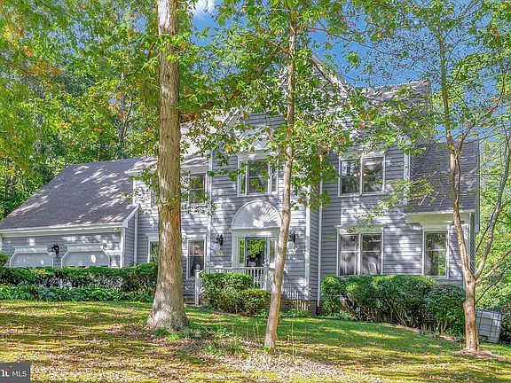 5th image of 7306 Bloomsbury Ln